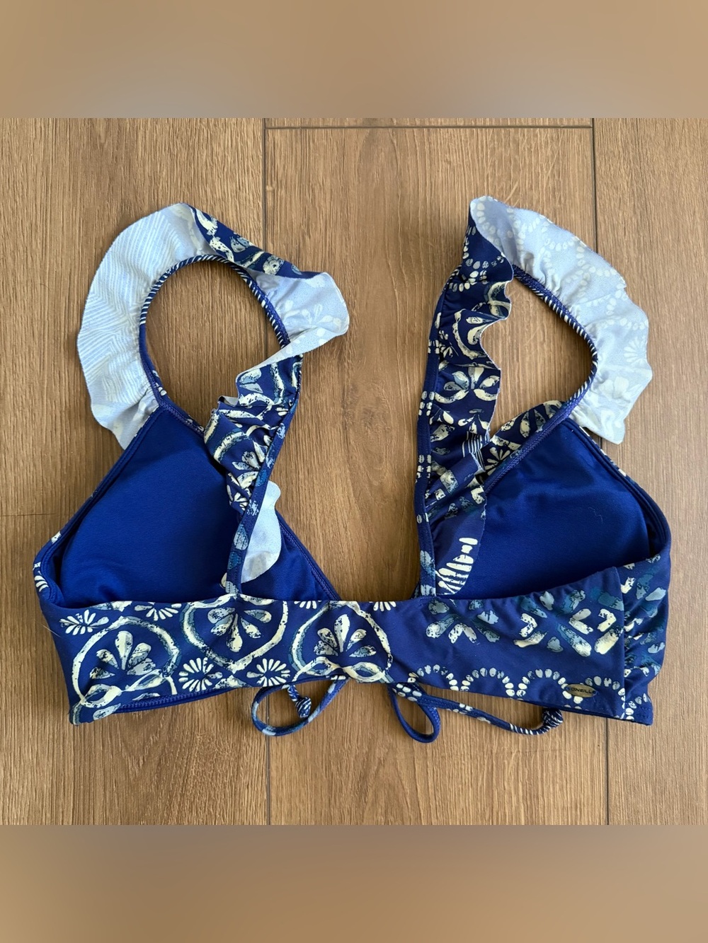 O’Neill Ruffle Bikini Top NWOT - Picture 3 of 4